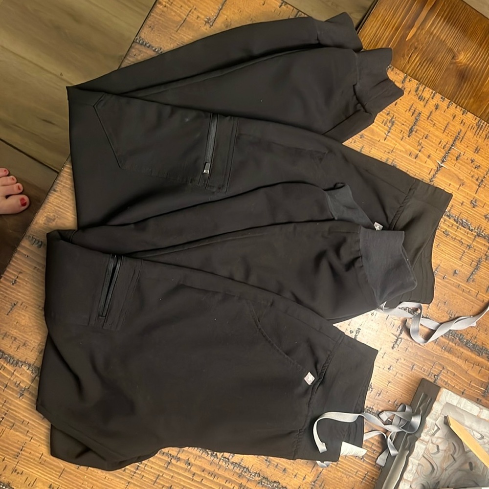 2 pair figs Zamora jogger scrub pant XS